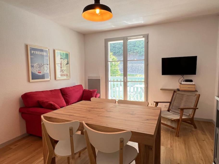 T3 Centre Ville Avec Parking, Balcon Et Wifi. 5P. Cauterets Esterno foto